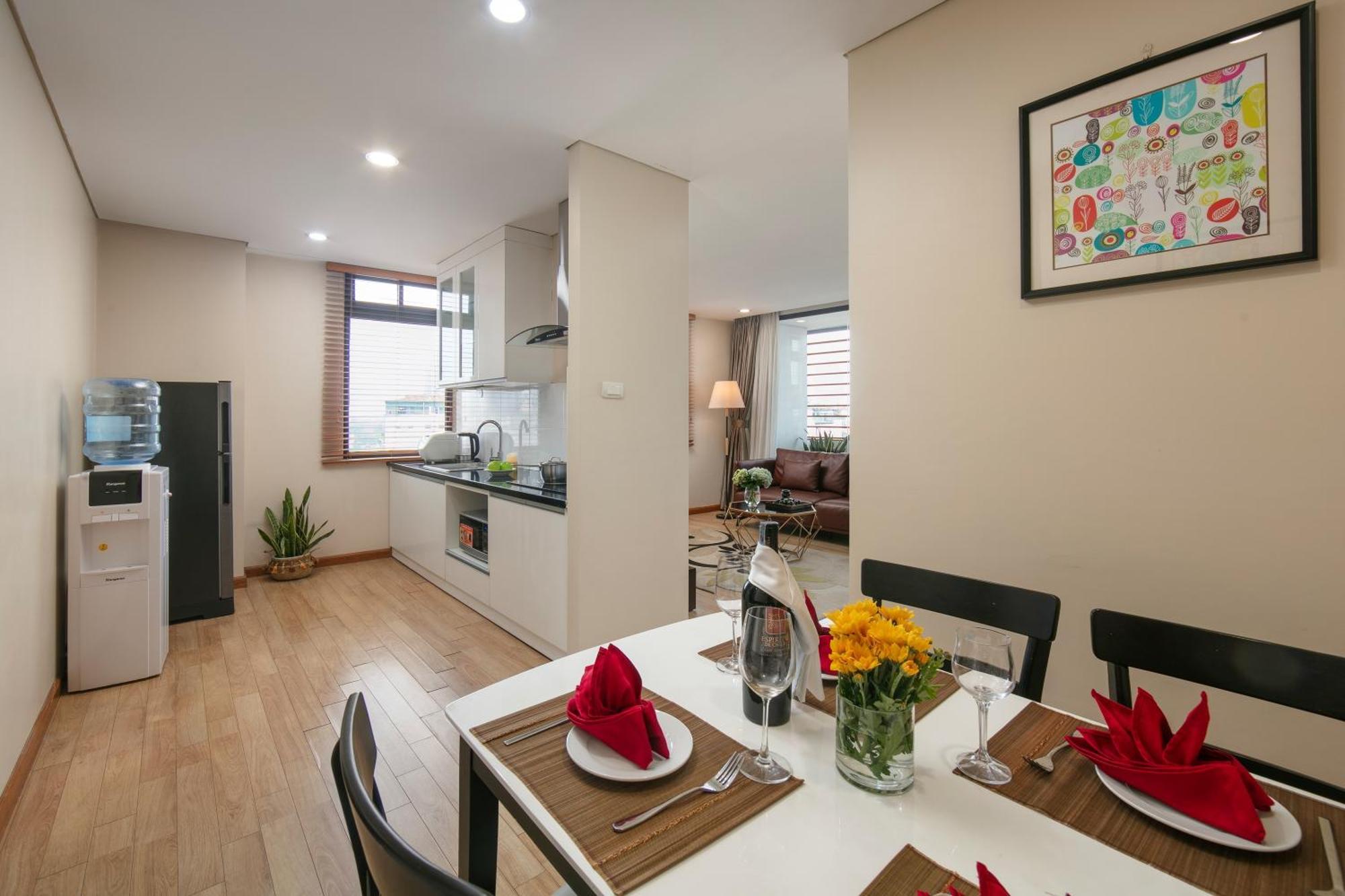Hb Serviced Apartment - 121B Quan Hoa Ханой Екстер'єр фото
