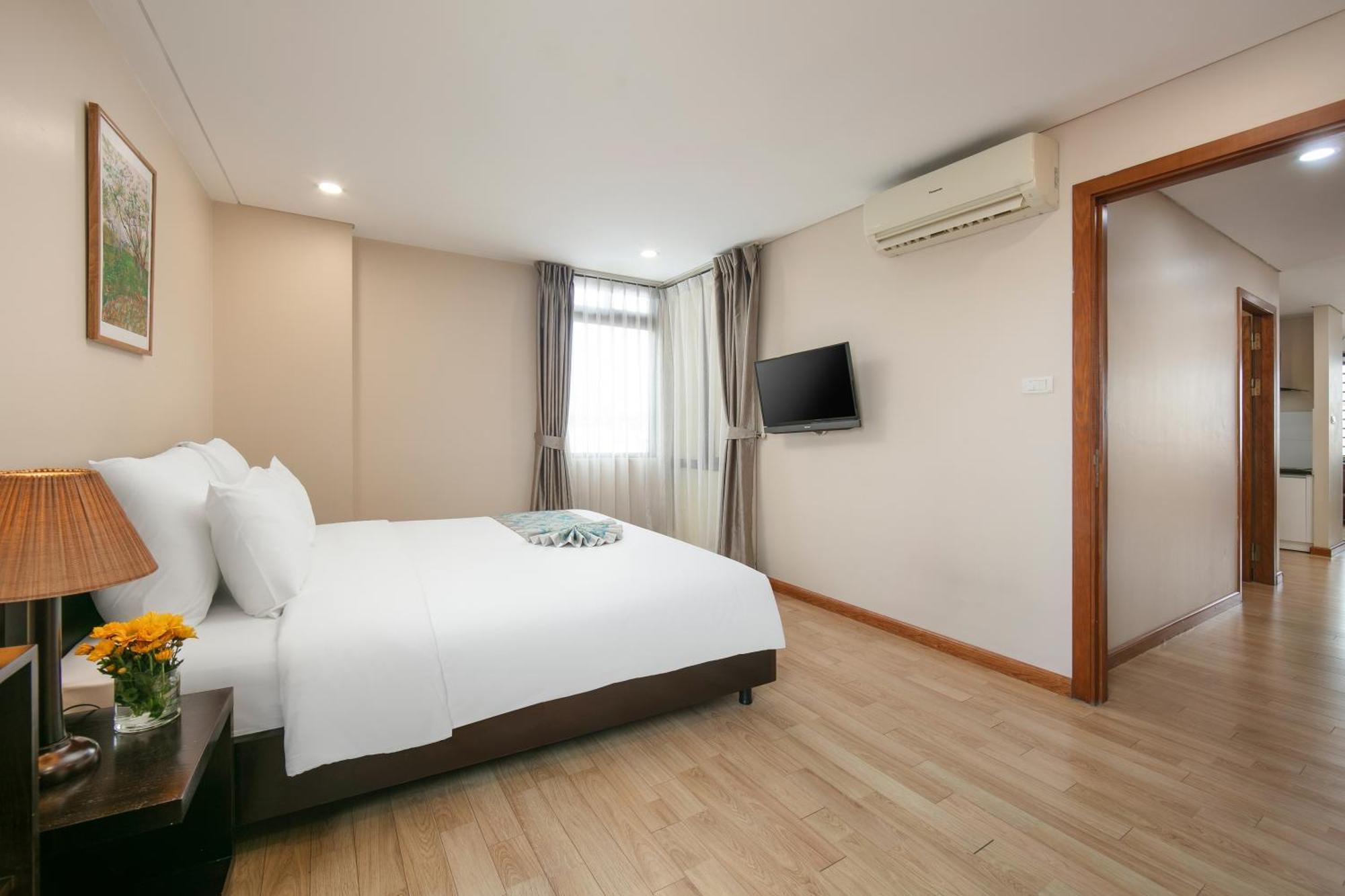Hb Serviced Apartment - 121B Quan Hoa Ханой Екстер'єр фото