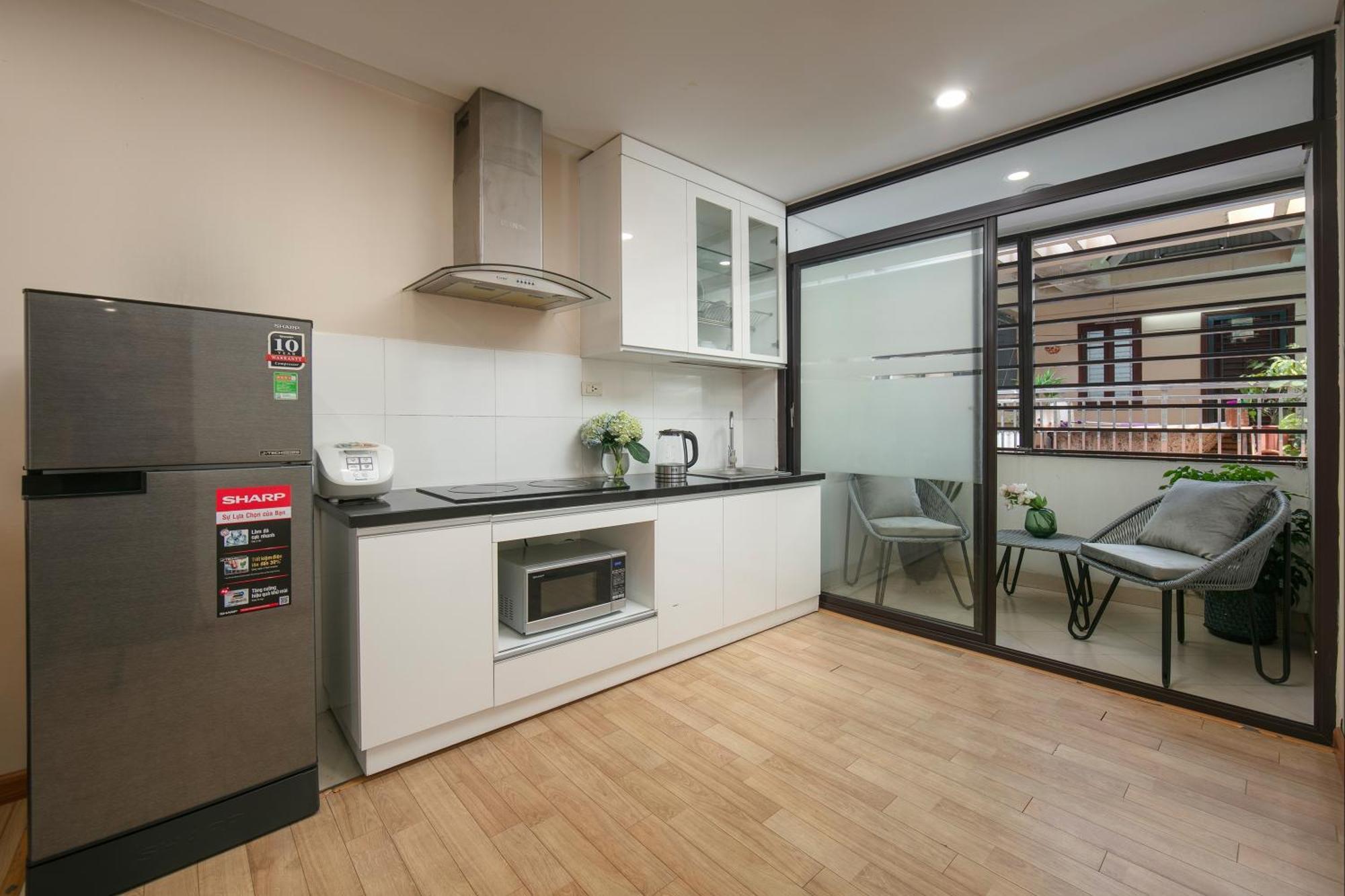 Hb Serviced Apartment - 121B Quan Hoa Ханой Екстер'єр фото