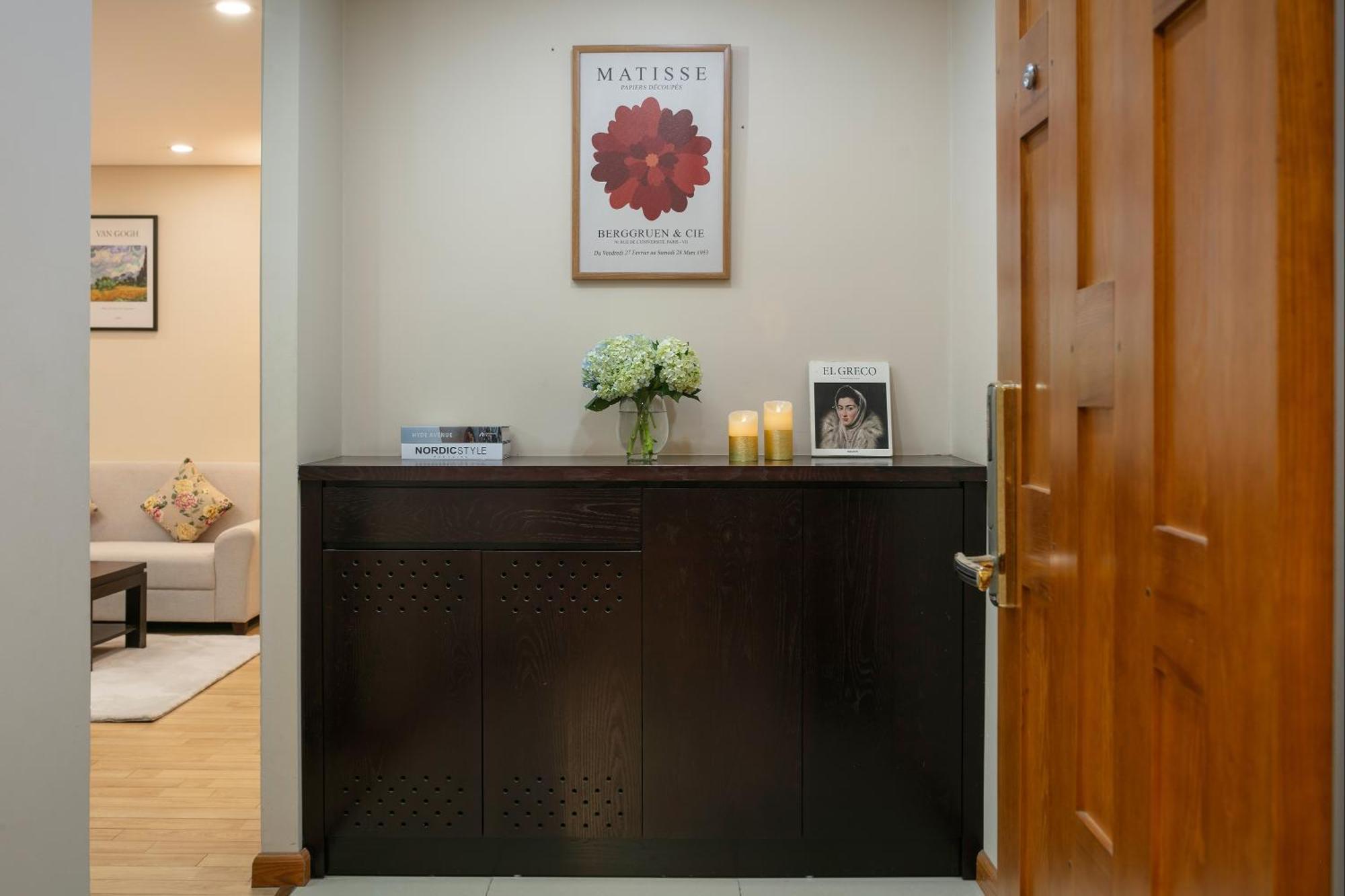 Hb Serviced Apartment - 121B Quan Hoa Ханой Екстер'єр фото