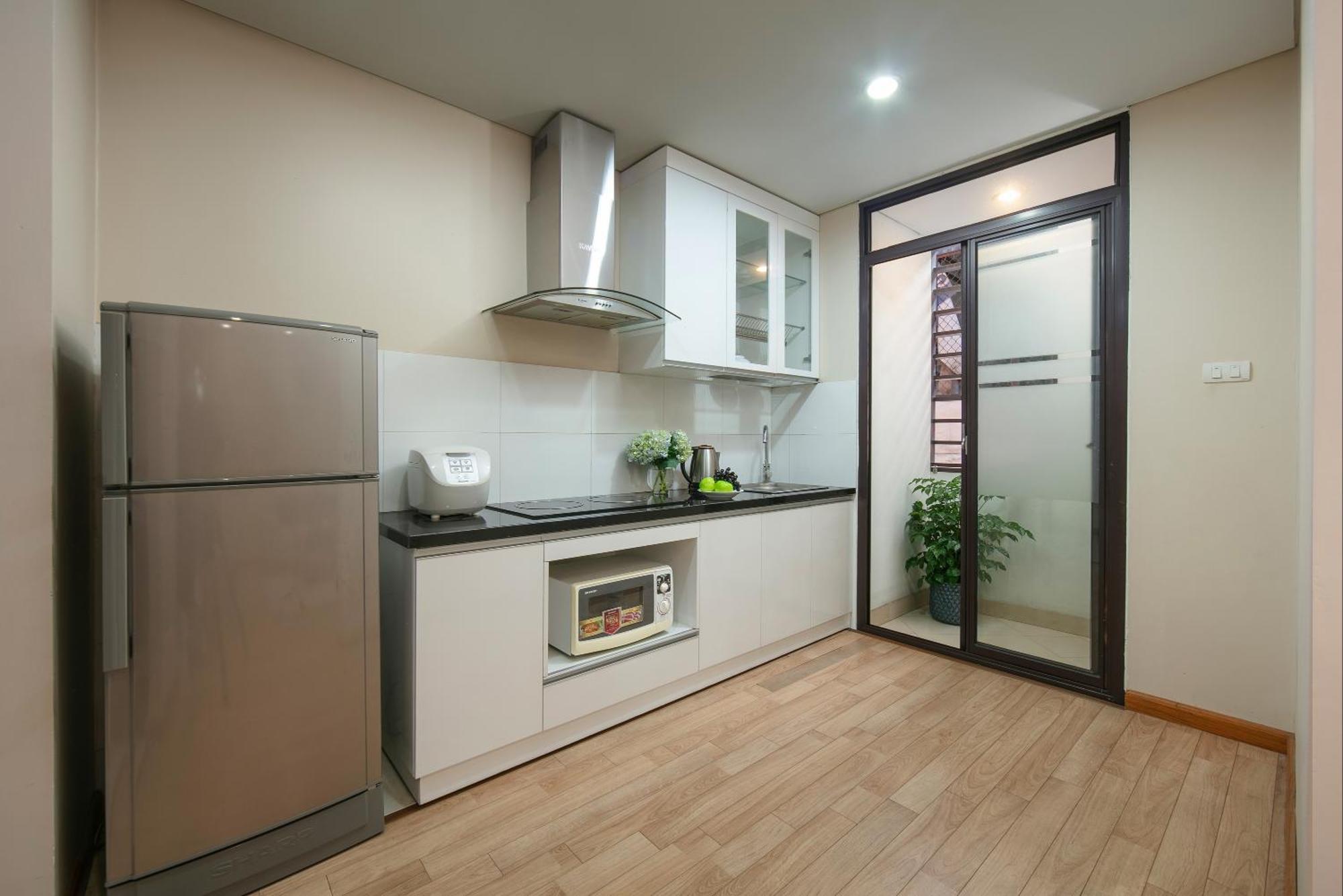 Hb Serviced Apartment - 121B Quan Hoa Ханой Екстер'єр фото